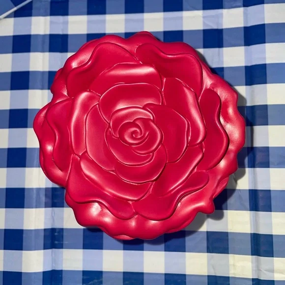 Bath and Body Works Dripping Rose Candle Holder - Picture 2 of 6